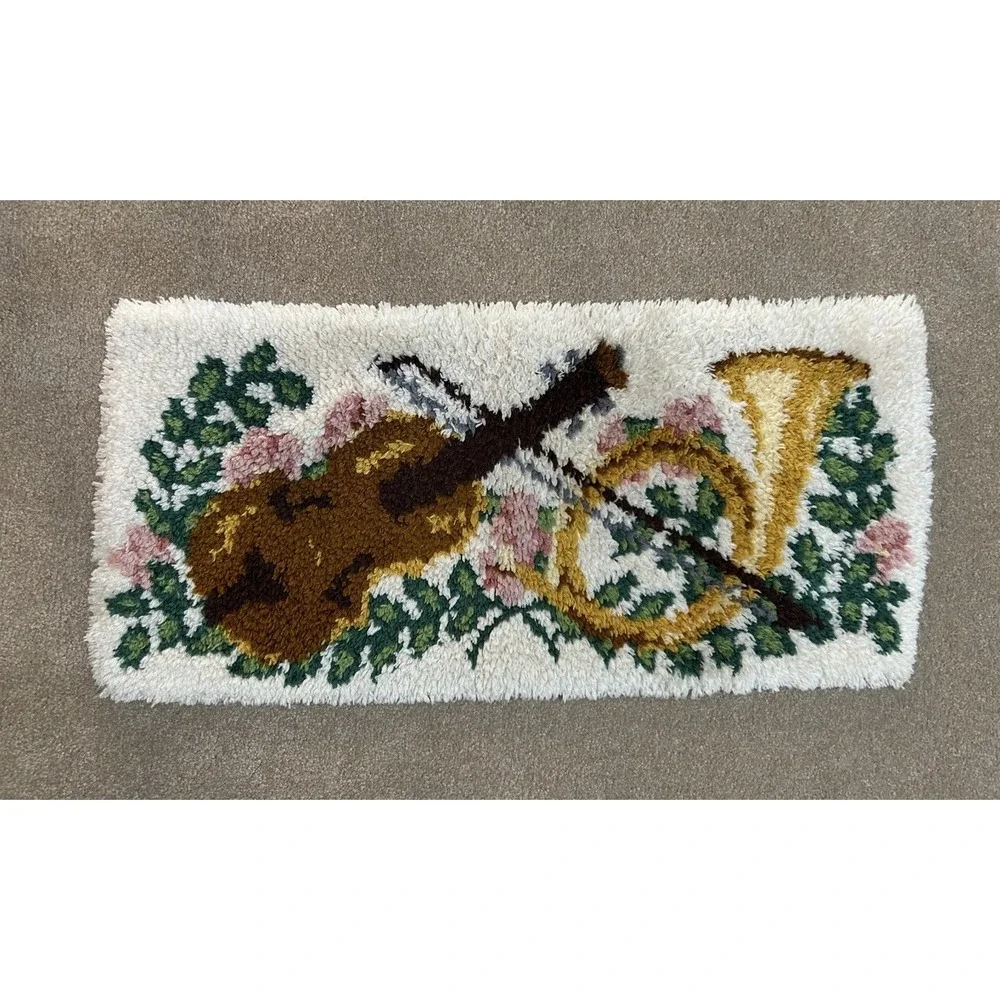 Vintage Latch Hook Rug for Wall or Floor Music Violin 16